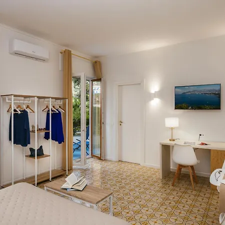 Apartment De Vivo Realty - Lunamare *